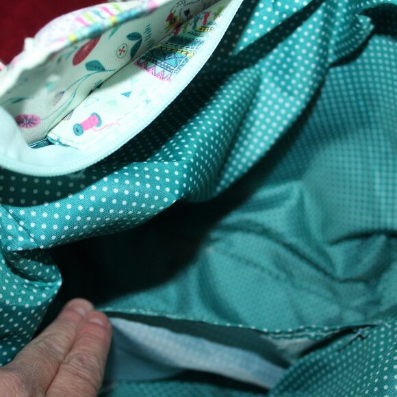 Hobby Gift Exclusive Craft Bag featuring a vibrant llama pattern - Picture 9 of 9